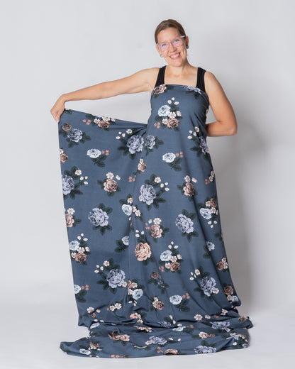 Joustocollege, Babushka Roses - mustikka