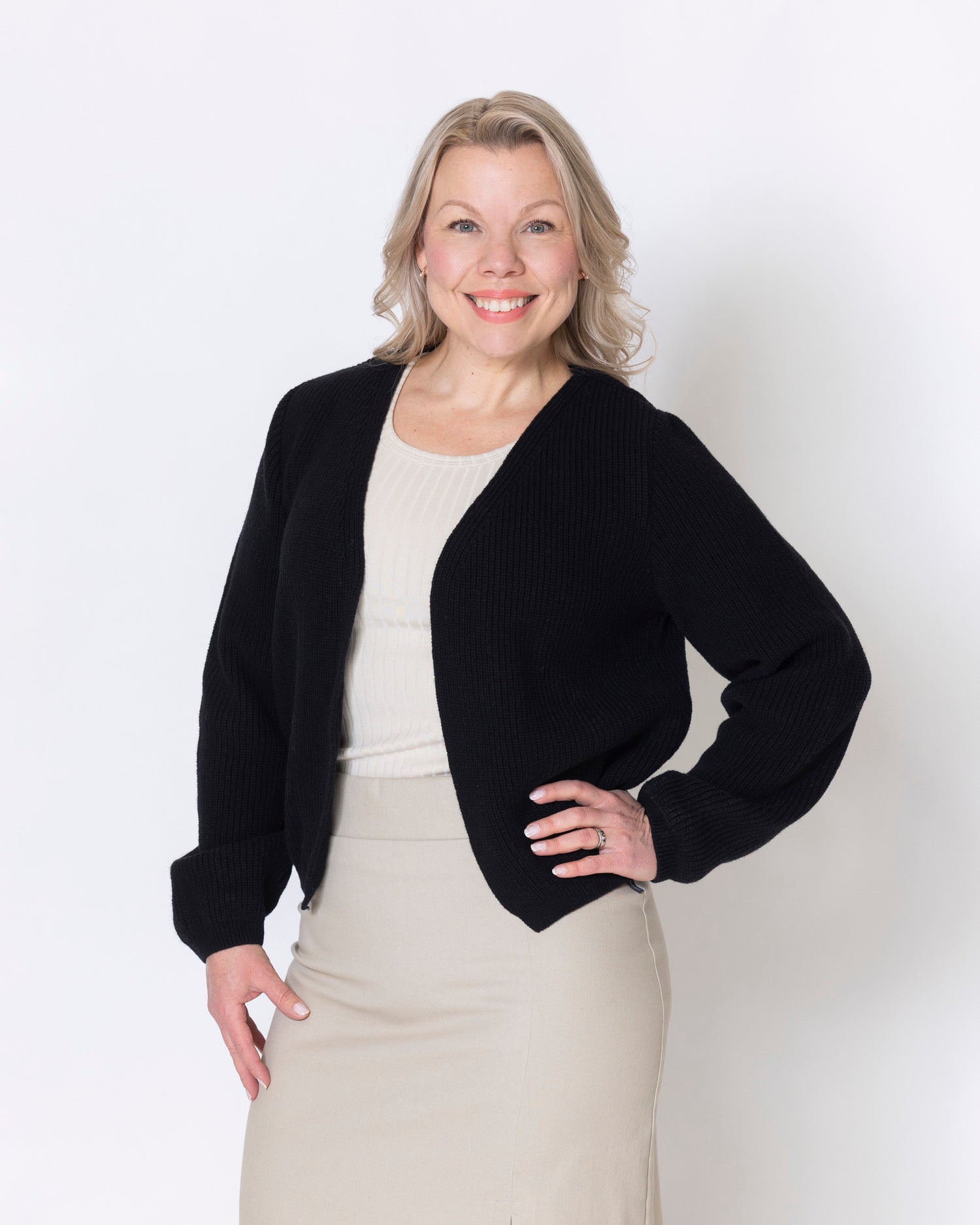 Neuletakki - merino, musta