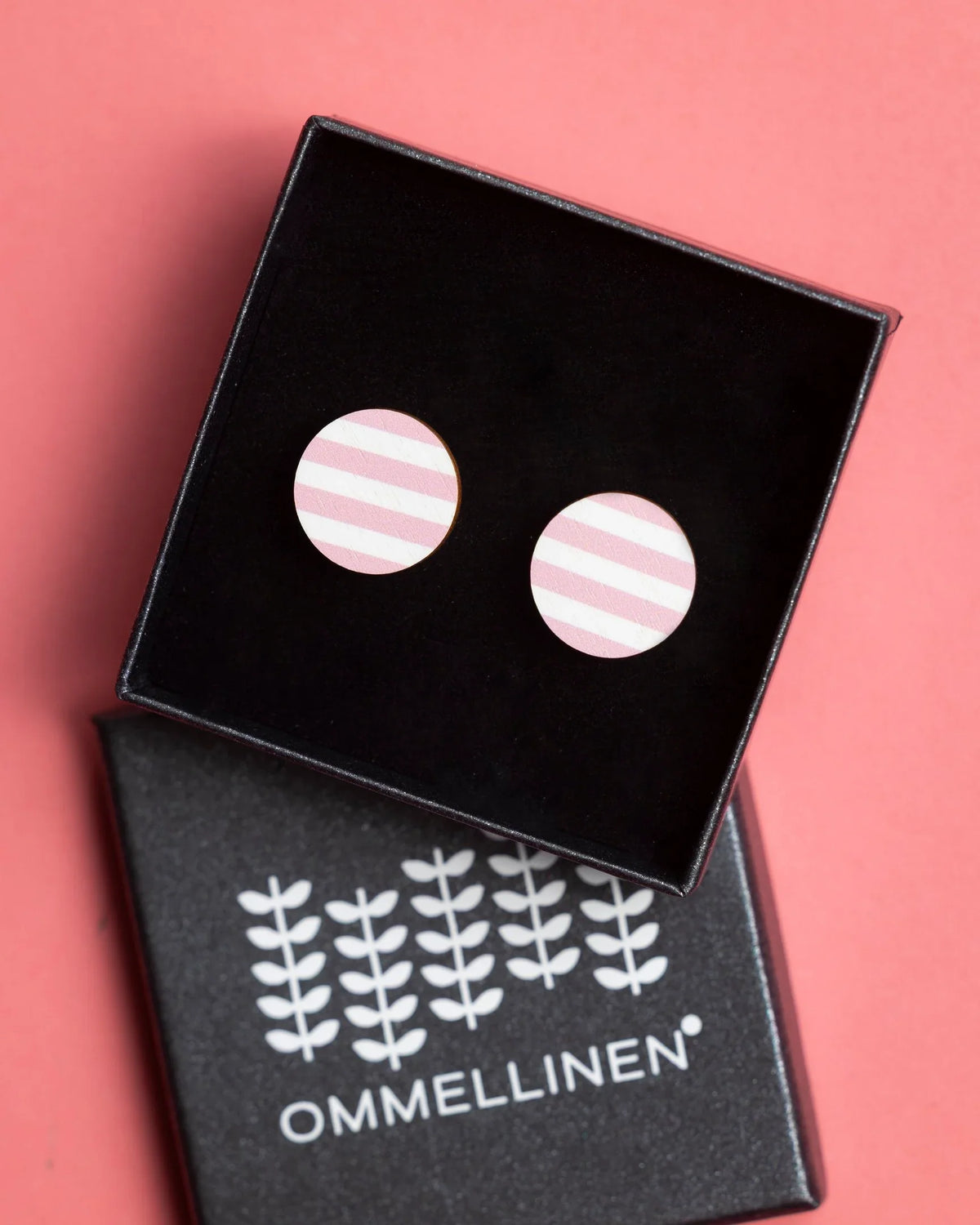 Earrings, Raita - light pink, button