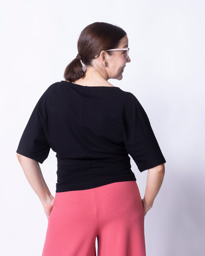 Helmiteeppari, musta