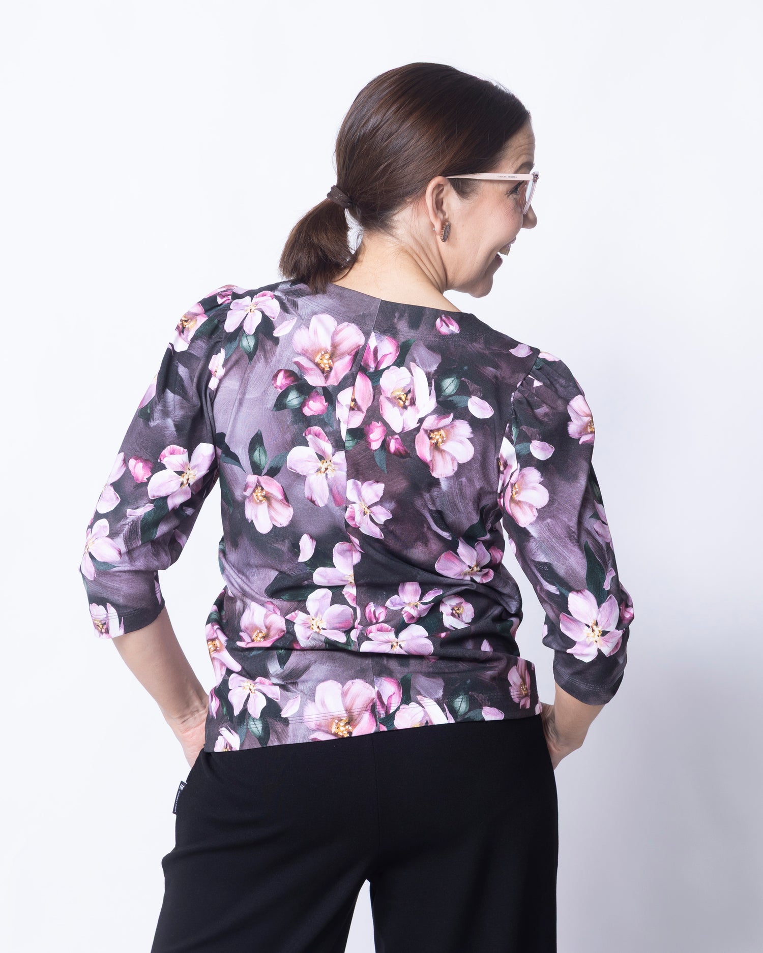 TYYLI shirt, Omenankukkia - rose