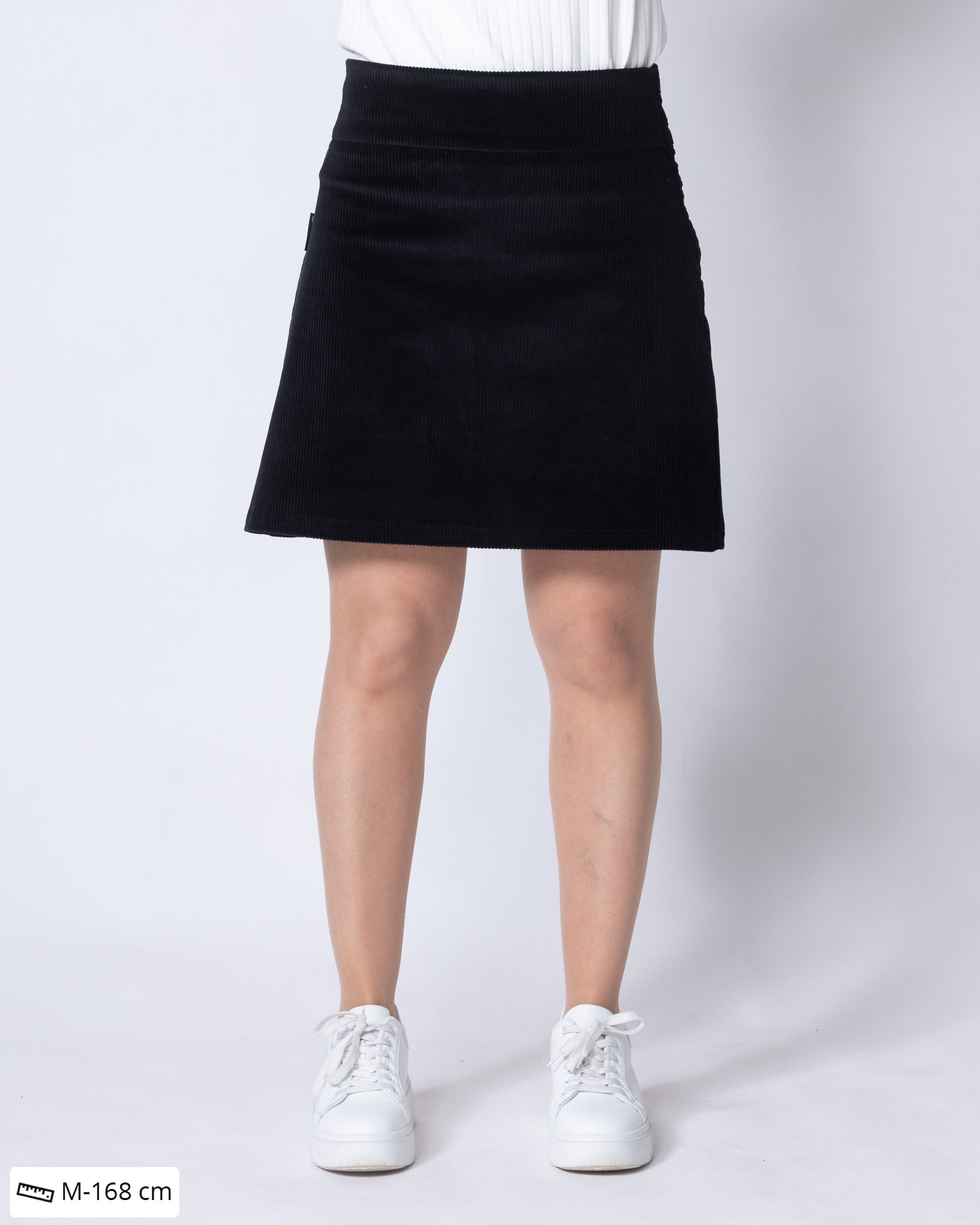 Vakosamettihame, musta