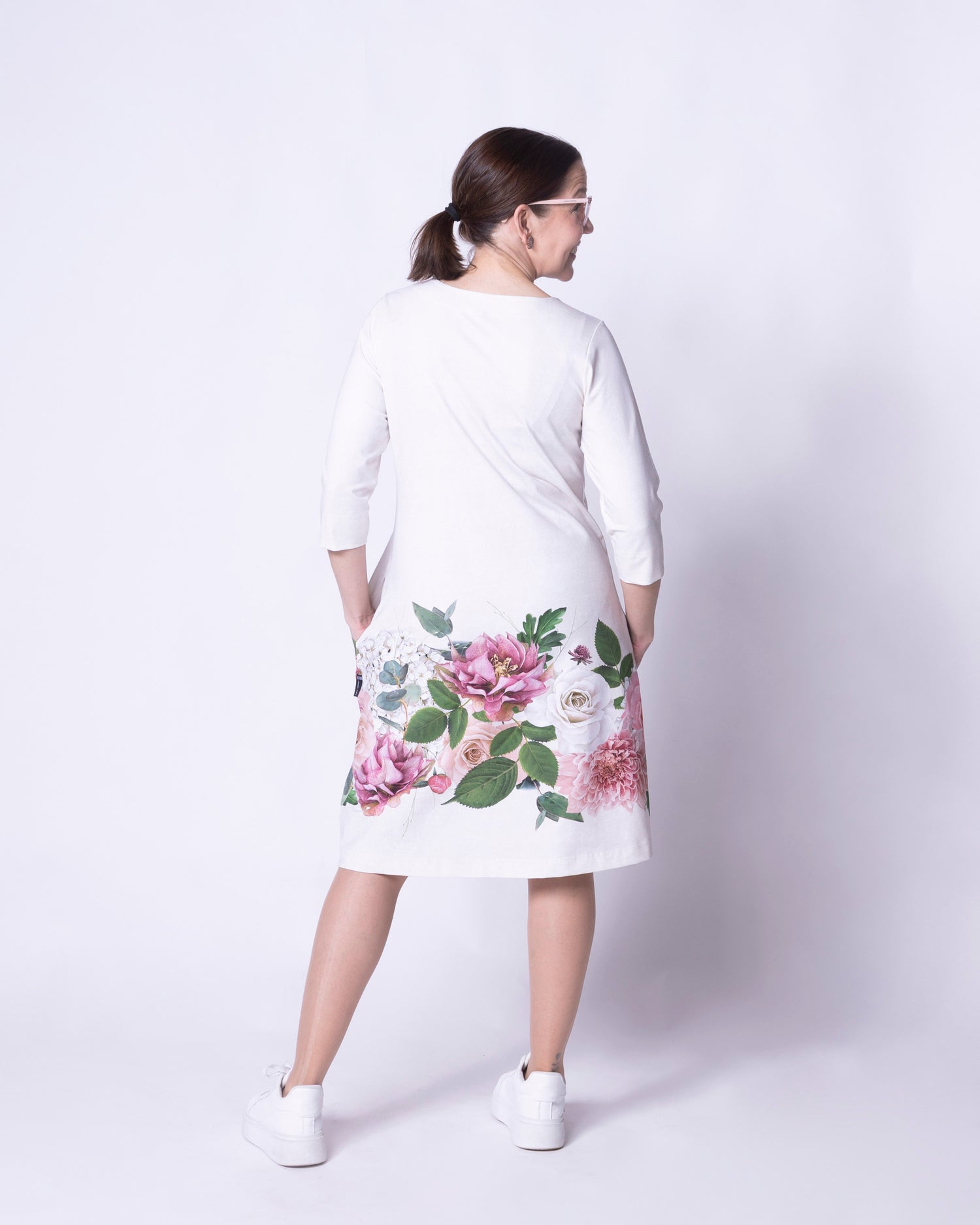 HUPS! Iisimekko, Kukkakimppu ja kettu - vaalea - 3XL 