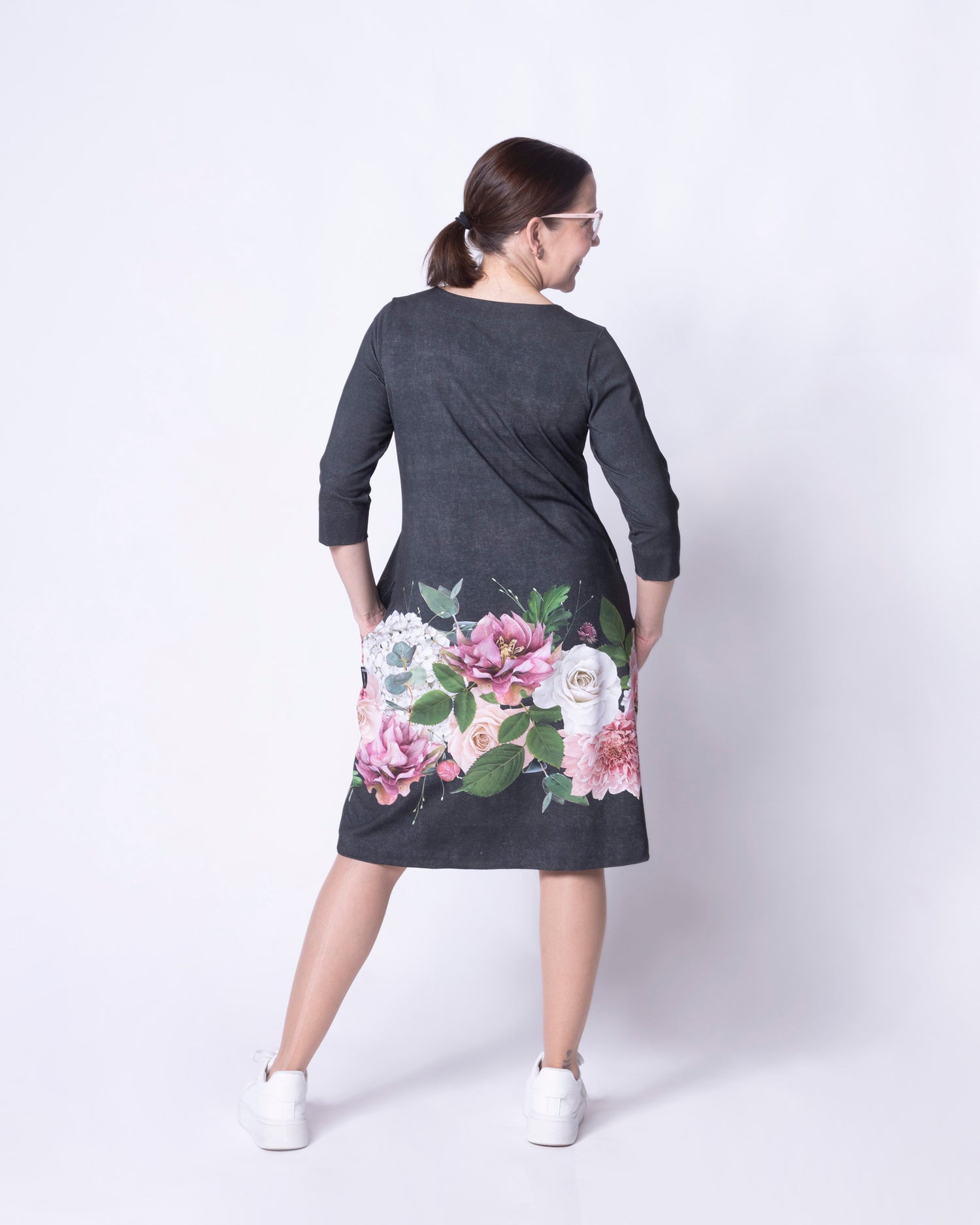 HUPS! Iisimekko, Kukkakimppu ja kettu - harmaa - 3XL