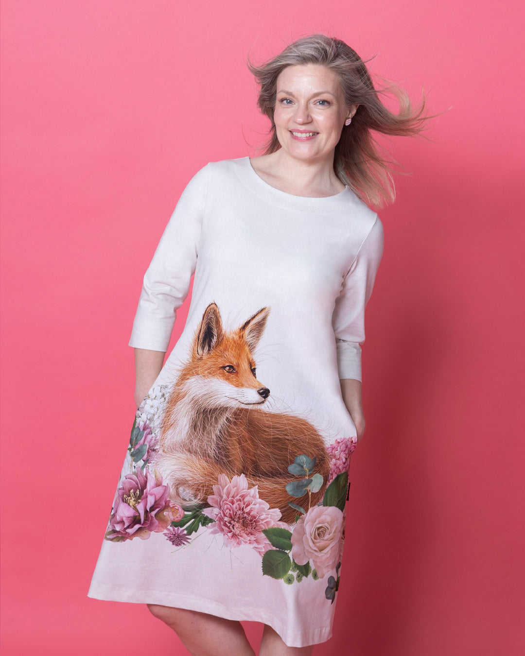 IISI dress, Kukkakimppu ja kettu - light