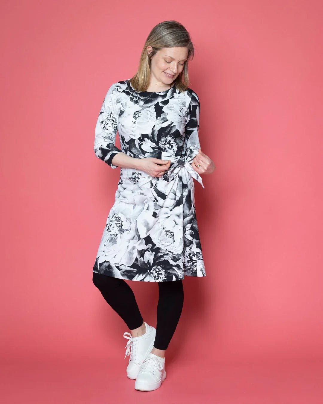 WHOOPS! SOLMU dress, Ikuisuus - black/white - 3XL