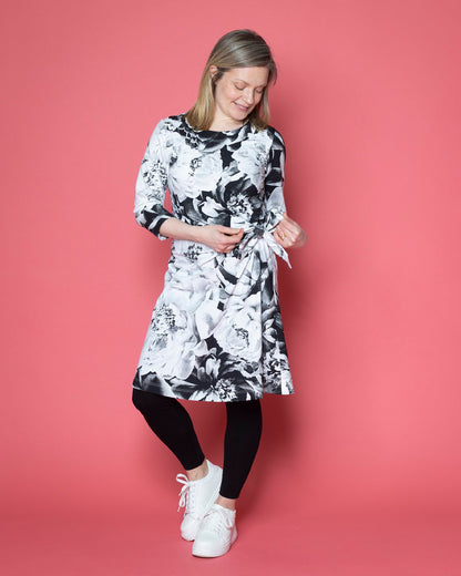 Solmumekko, Ikuisuus - mustavalkoinen