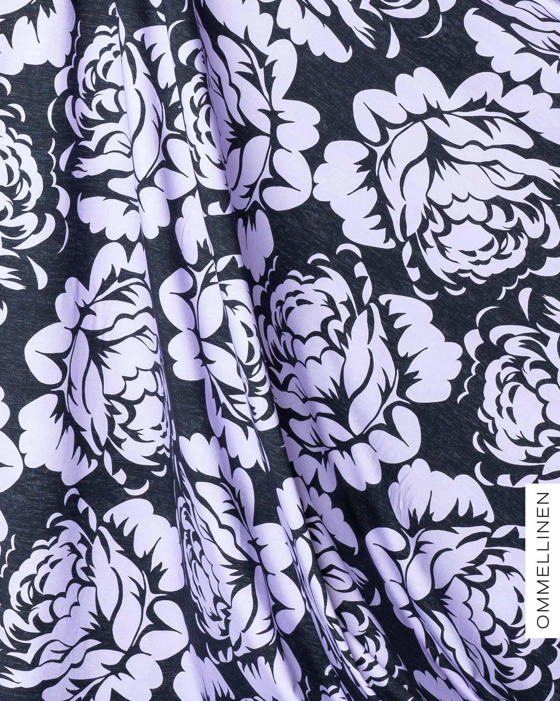 Digitrikoo, Babushka Roses JĂ€tti - musta/lila - Ommellinen