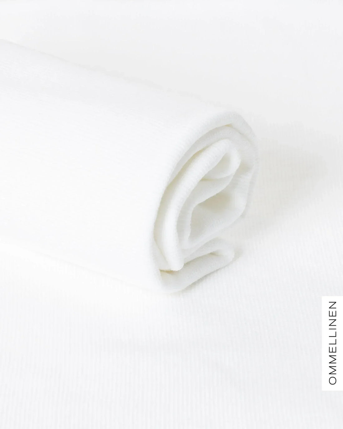 Kotimainen resori, valkoinen 1 - Ommellinen