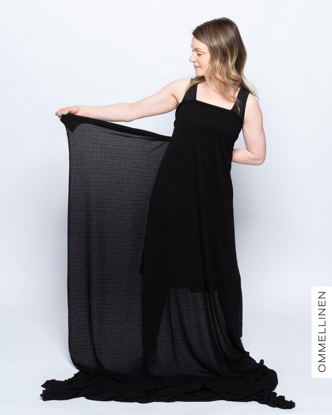 ReikÀneulos, musta - Ommellinen